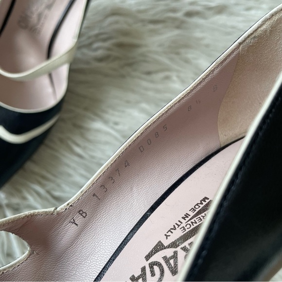 Salvatore Ferragamo Leather Colorblock Black Ivory Mary Jane Pointe Toe Pump 8.5 - Picture 9 of 11